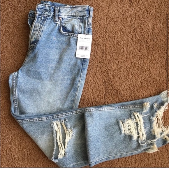 FP chewed up straight leg jeans “WE THE FREE” - Picture 4 of 6